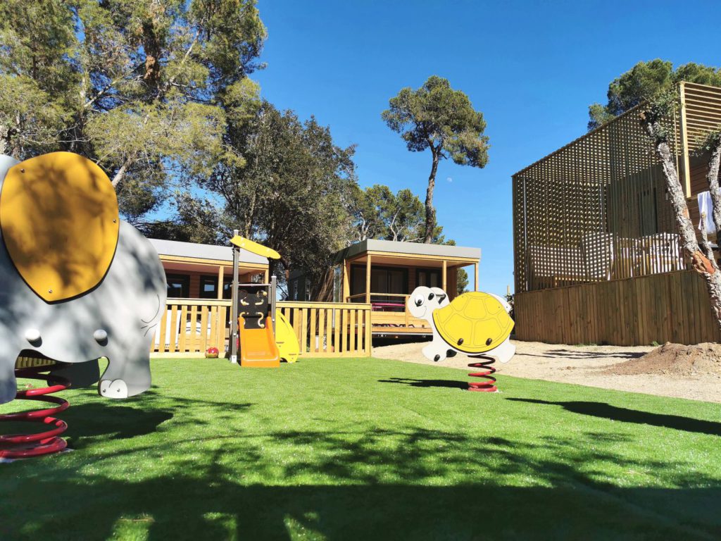 Croma Gold. Parque infatil. Camping Cala Gogo